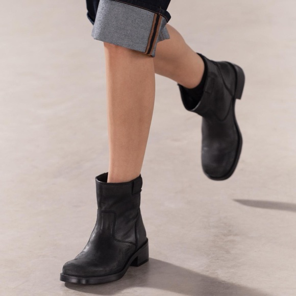 Zara Distressed Effect Leather Ankle Boots - Picture 6 of 9